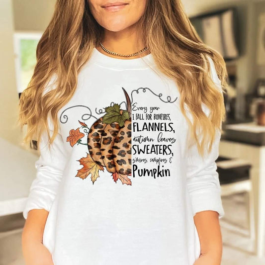 Every year i Fall for Bonfires |1/2 Pumpkin T-shirt